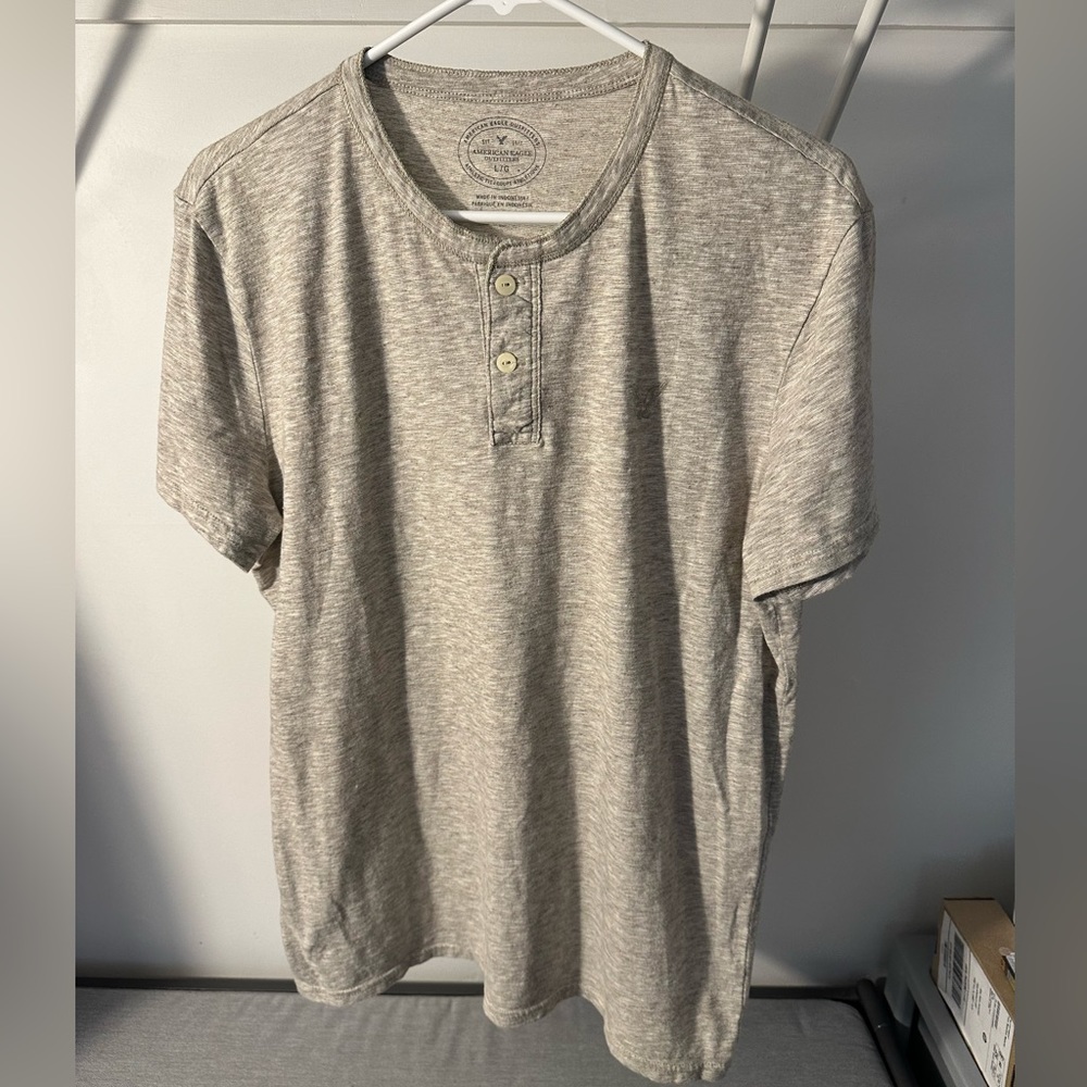 American Eagle Tan Casual Large Tee